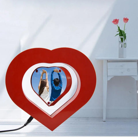 Levitating Heart-Shaped Photo Frame – Perfect Birthday or Valentine's Gift!